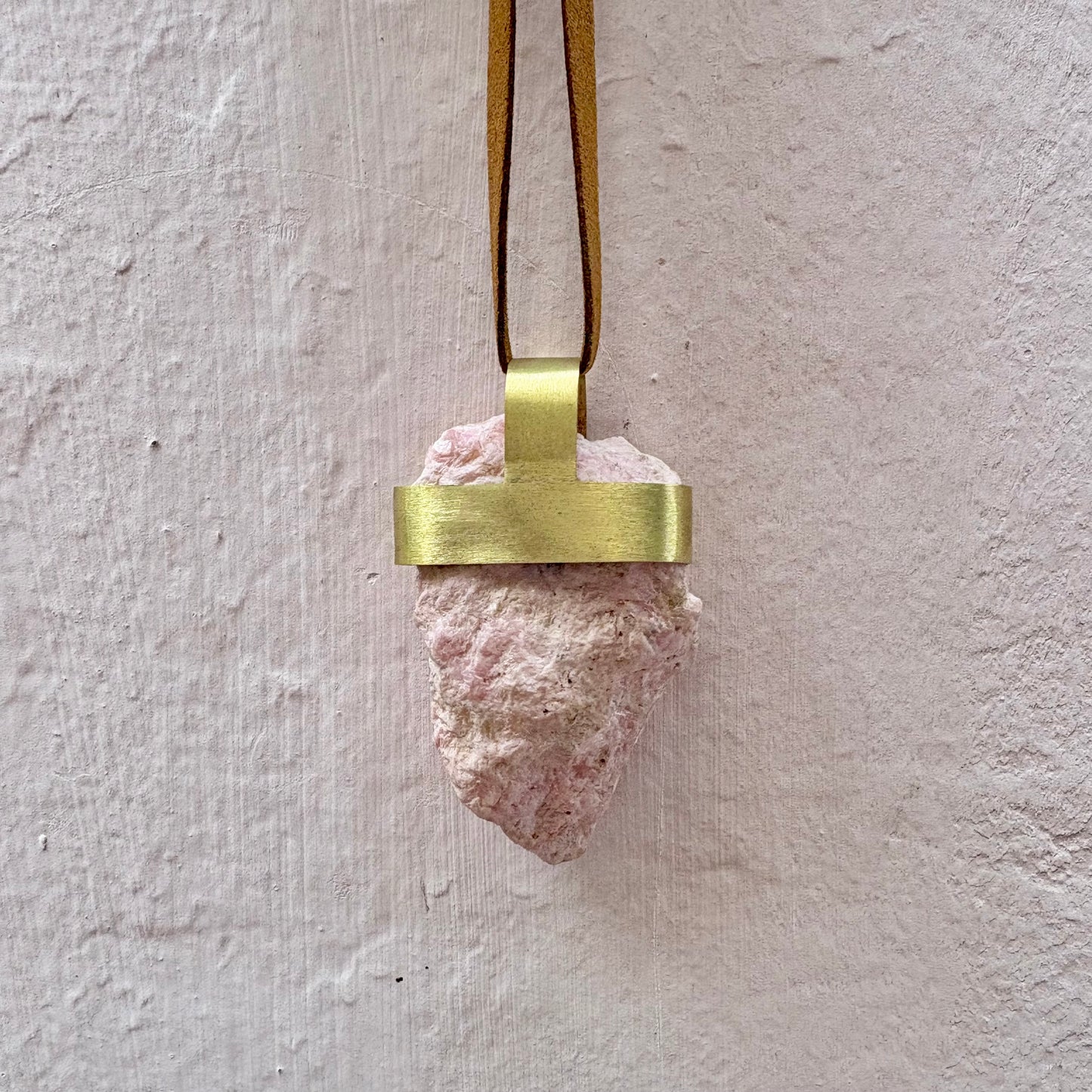 Collar rodonita