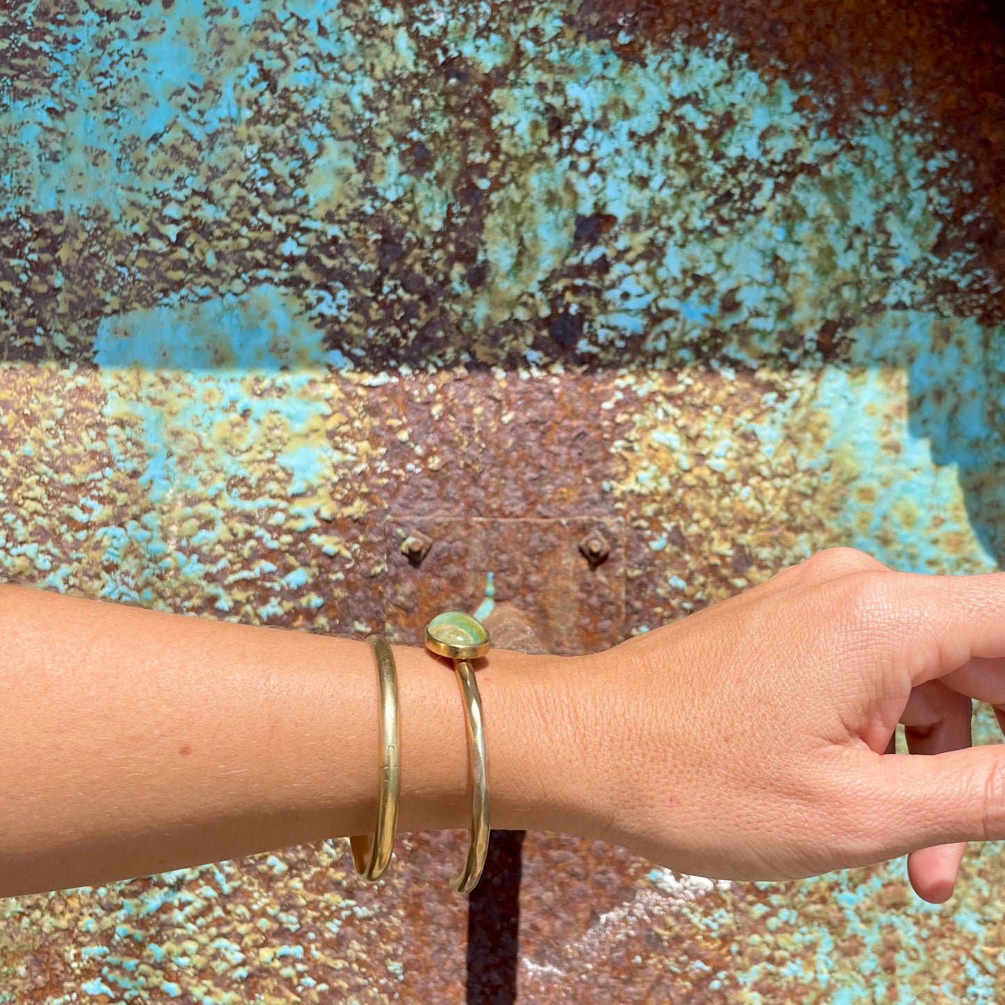 Pulsera ópalo andino tubular